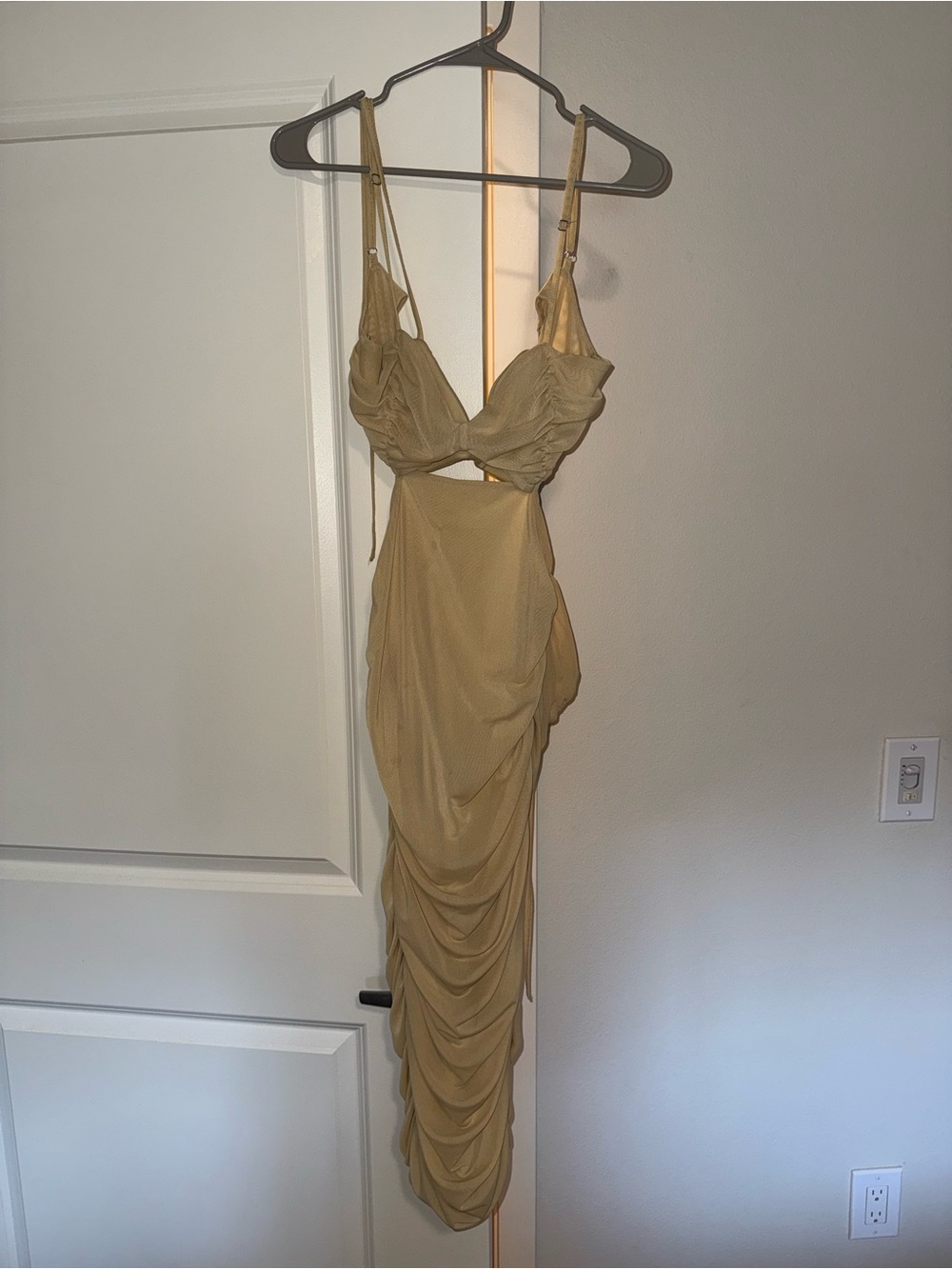 Forever 21 Beige/Tan Ruched Midi Dress